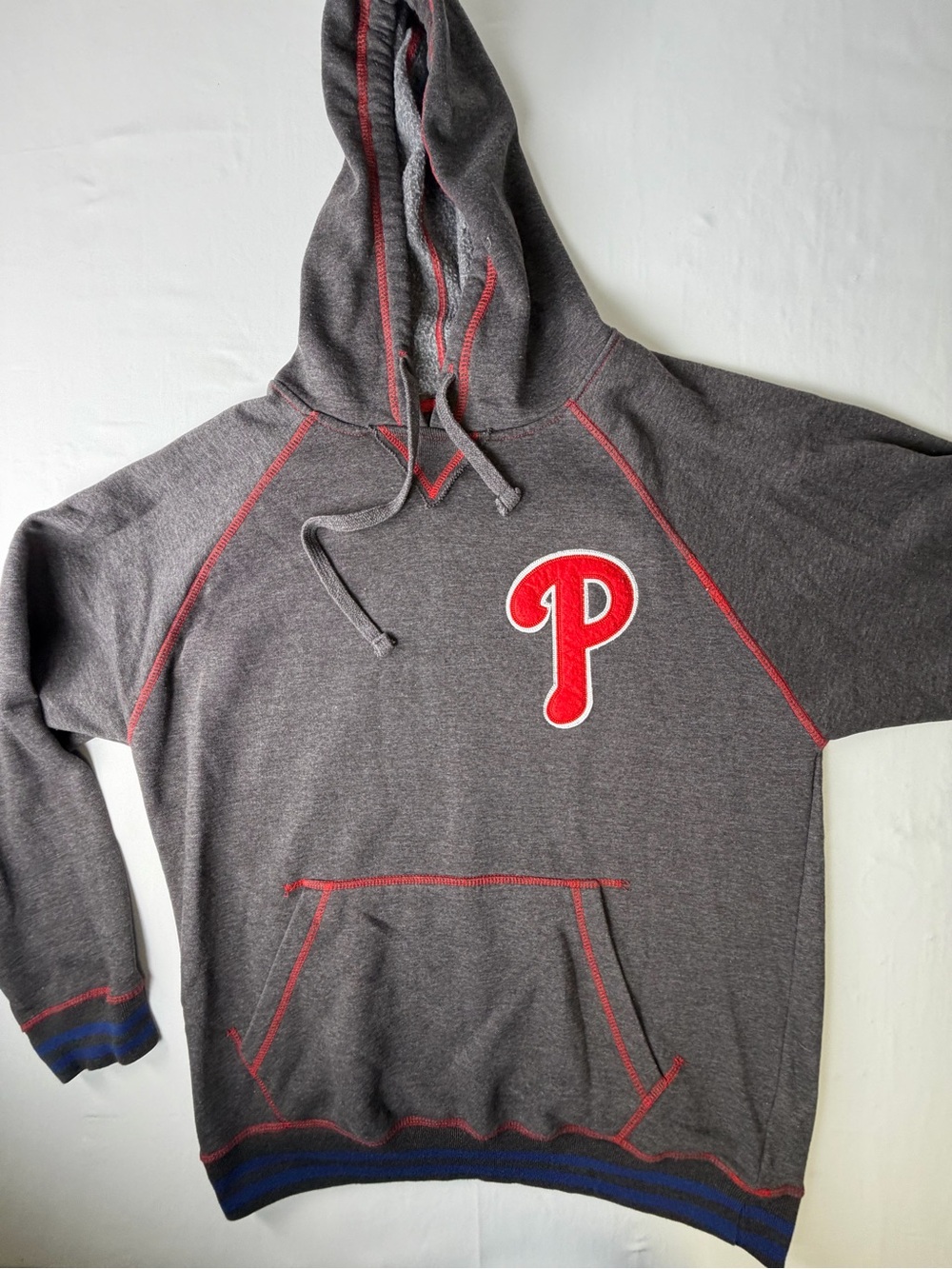 Men's Gray Hoodie with Red 'P' Phillies MLB Patch - Baseball Fan Large